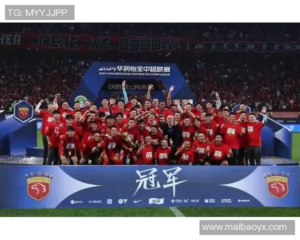 足球明星卡特闪耀中国赛场引发球迷热潮与期待